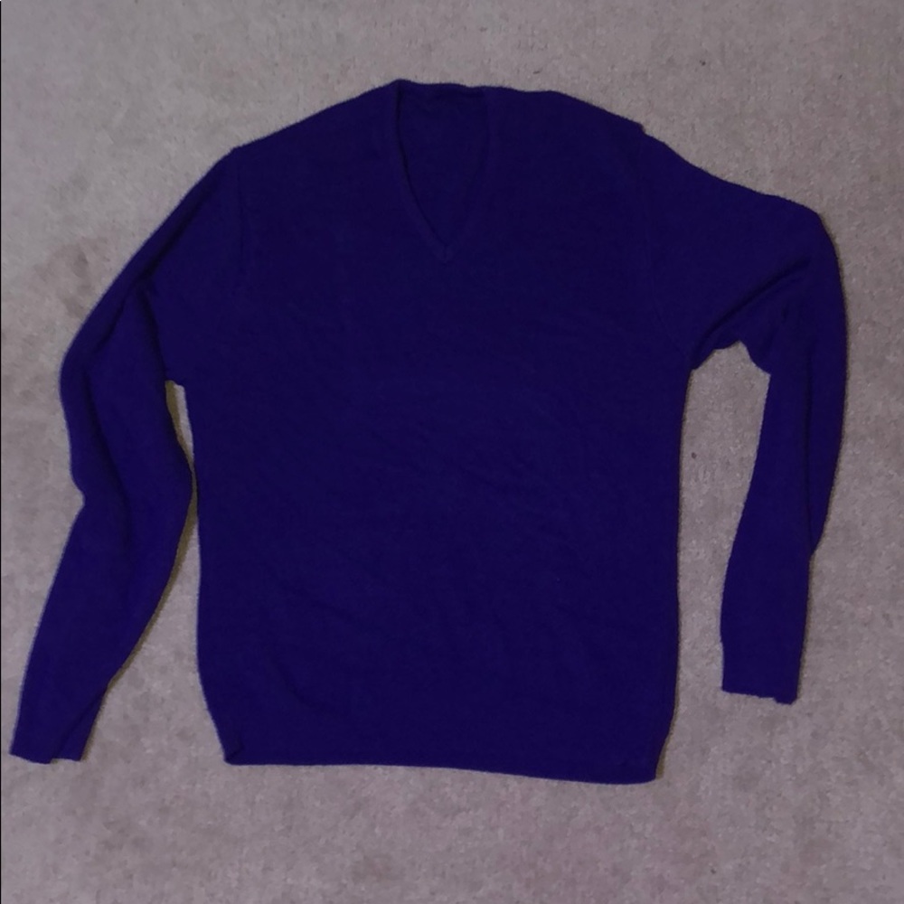 Violet v neck sweater
